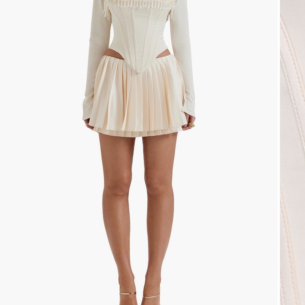 HOUSE OF CB
Aubrie Two-Piece
Corset Top - Picture 5 of 6